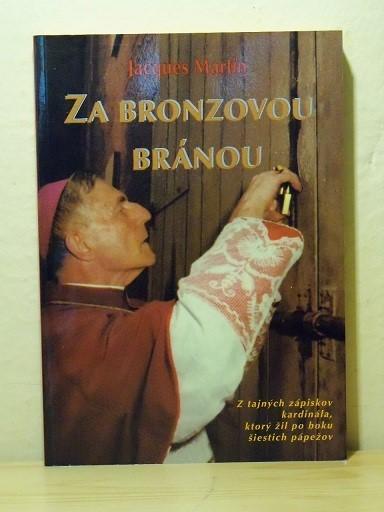 Za bronzovou bránou