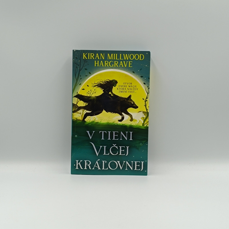 V tieni vlčej kráľovnej / kniha prvá