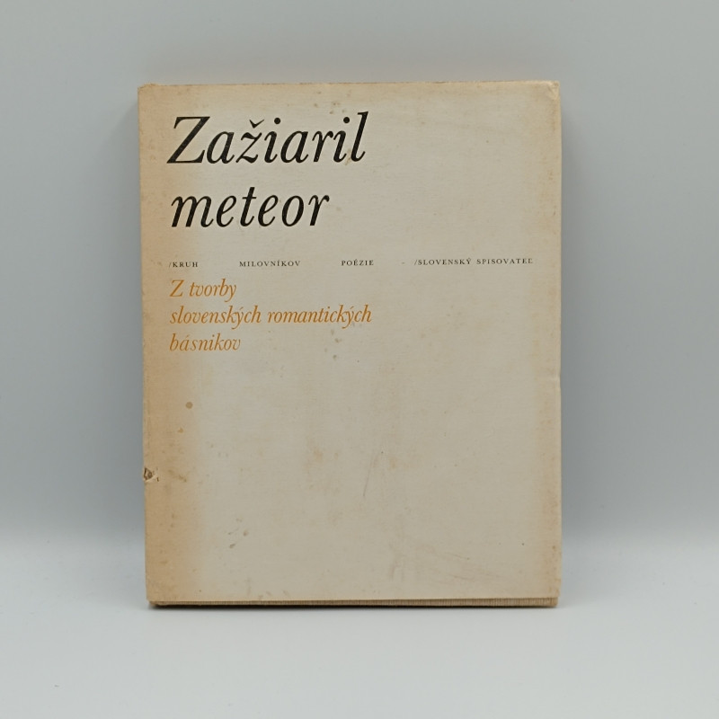 Zažiaril meteor