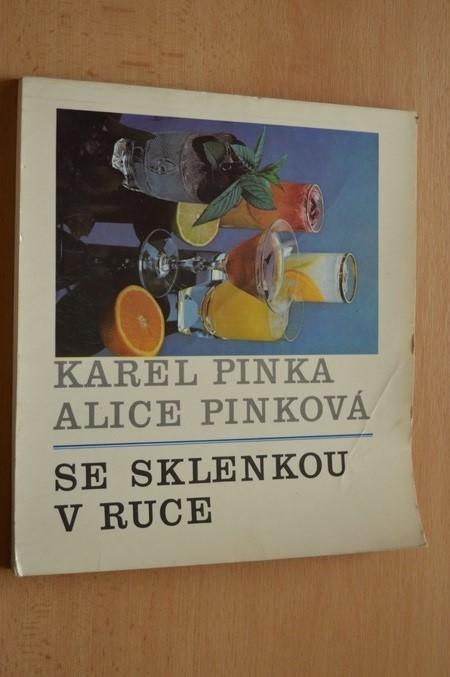 Se sklenkou v ruce