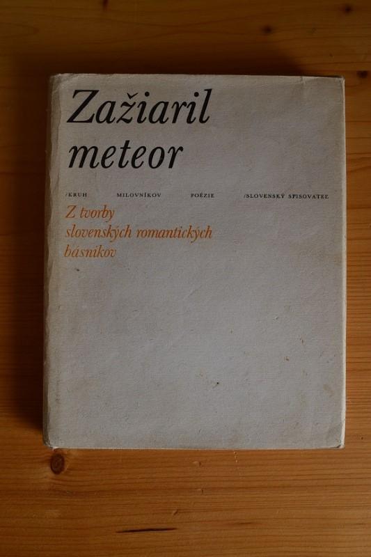 Zažiaril meteor